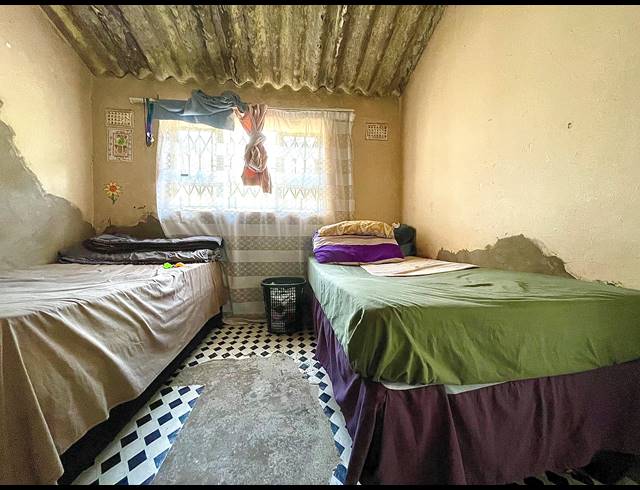 2 BEDROOM HOUSE FOR SALE IN UMLAZI U